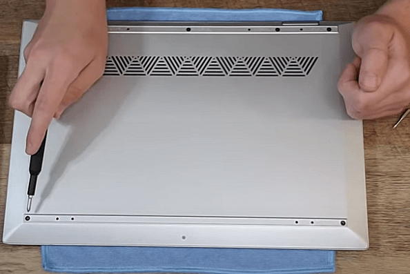 ゴム足を取り外す