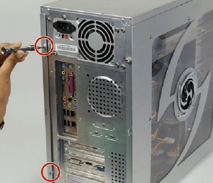 PCのケースを開く