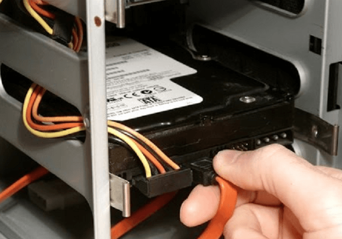 SSDを取り外す