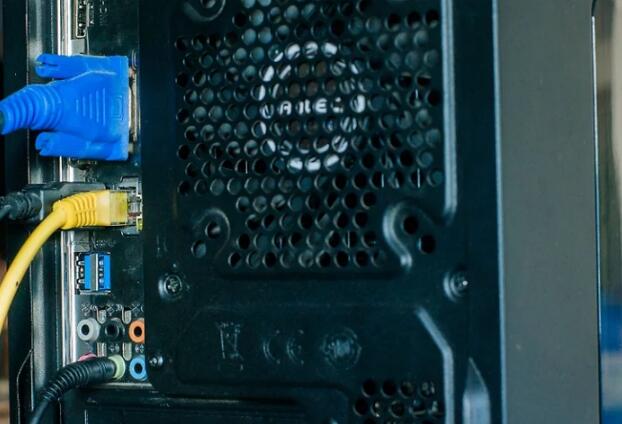 外したケーブルを元に戻す